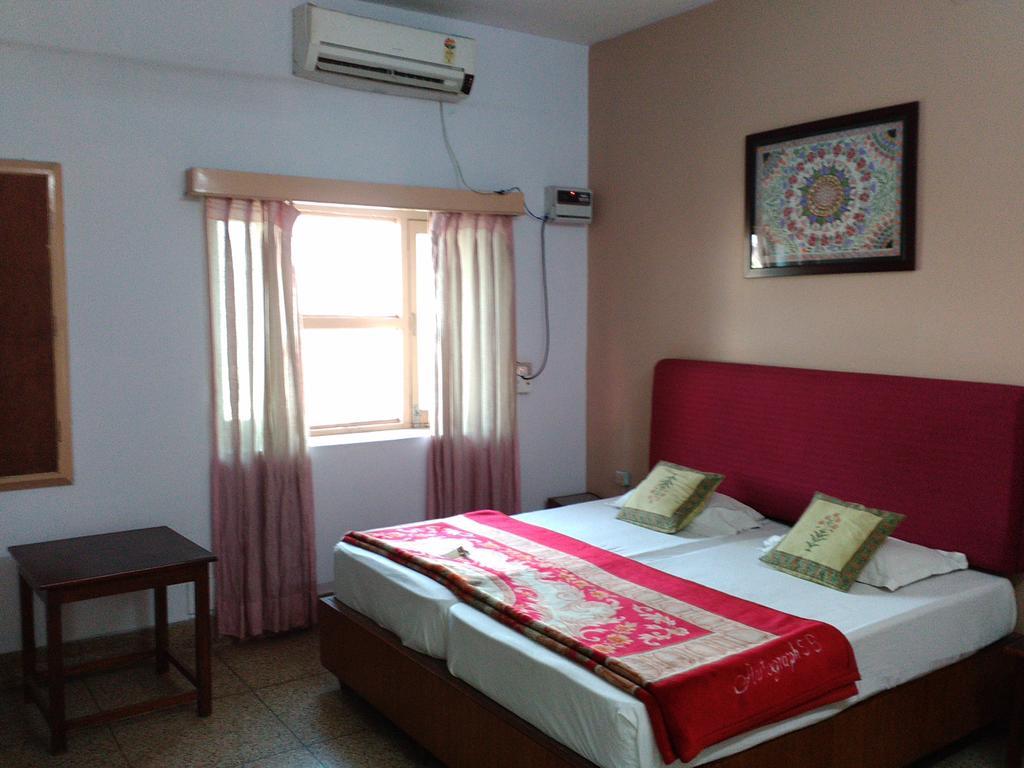 Hotel Ajaya Varanasi Bilik gambar