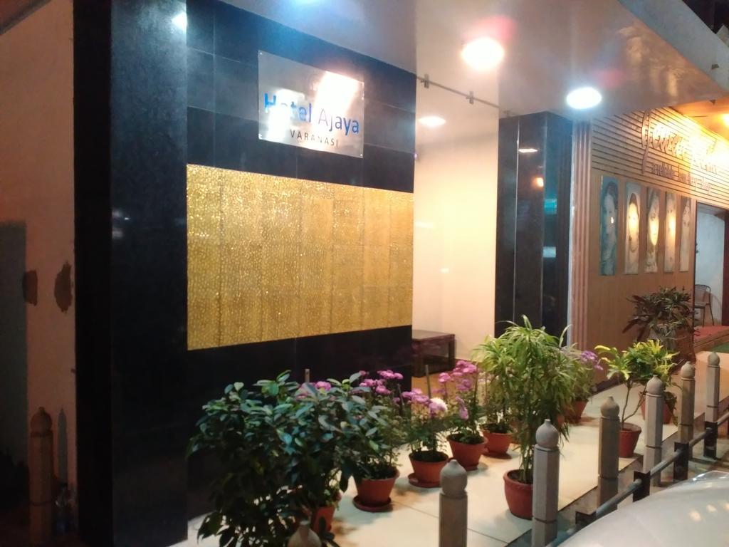 Hotel Ajaya Varanasi Luaran gambar