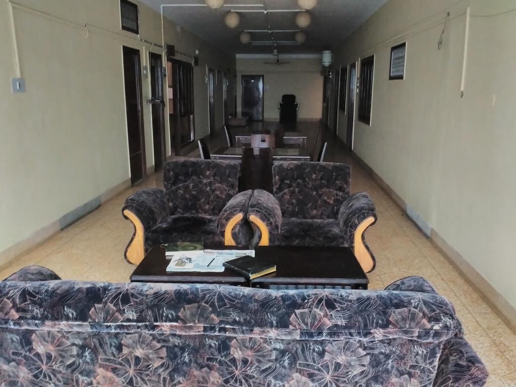 Hotel Ajaya Varanasi Luaran gambar
